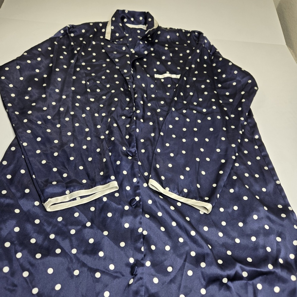 Victoria's Secret Satin Long Sleeve Navy Sleep Shirt Med Free Shipping.  A6
